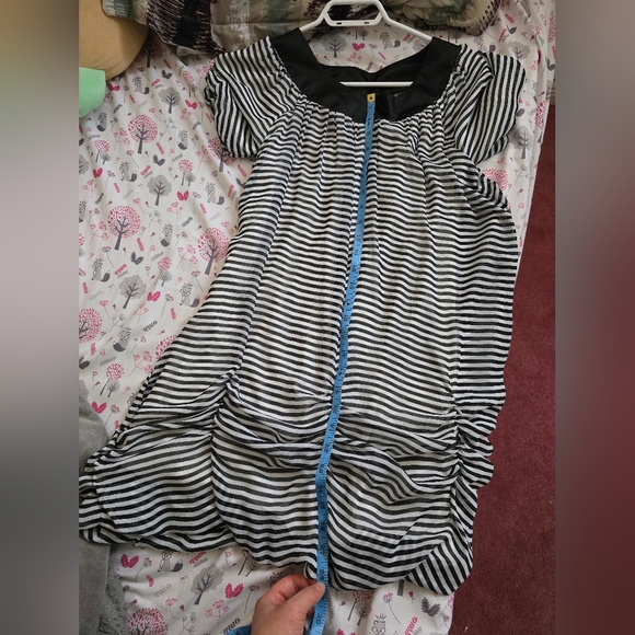 Bubble Striped Dress - Picture 4 of 4